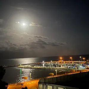 Seascape 501 Apartment Larnaca